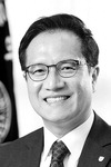[시사난장/국제신문] 행정통합이 ‘진심’이라면 ‘뚝심’으로 나가야 - 최우용 법학전문대학원 교수 